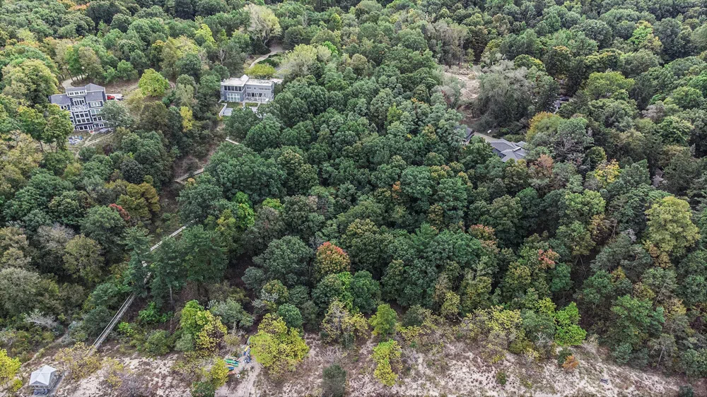 2 Dune Road Harbert, MI 49115
