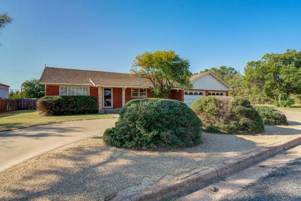 711 W 11th Street Post, TX 79356