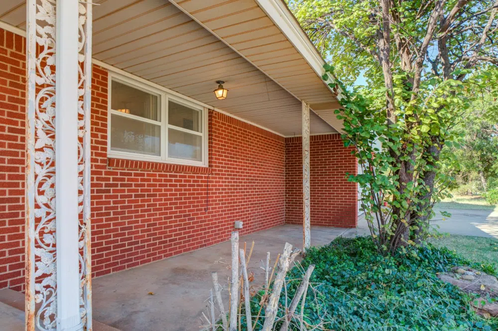 711 W 11th Street Post, TX 79356