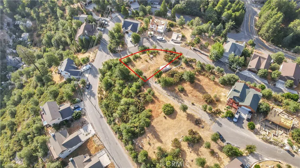 26867 Inyo Court Lake Arrowhead, CA 92352