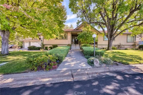 8656 Paradise Valley Boulevard