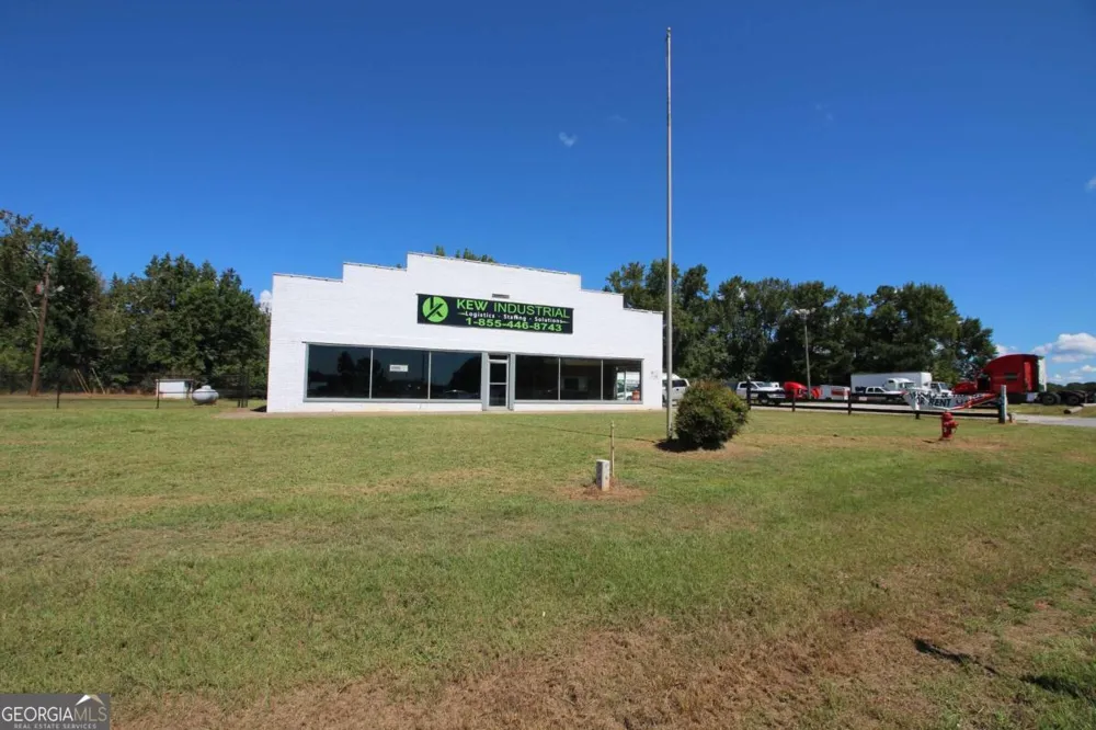 18 Highway 16 Newnan, GA 30263