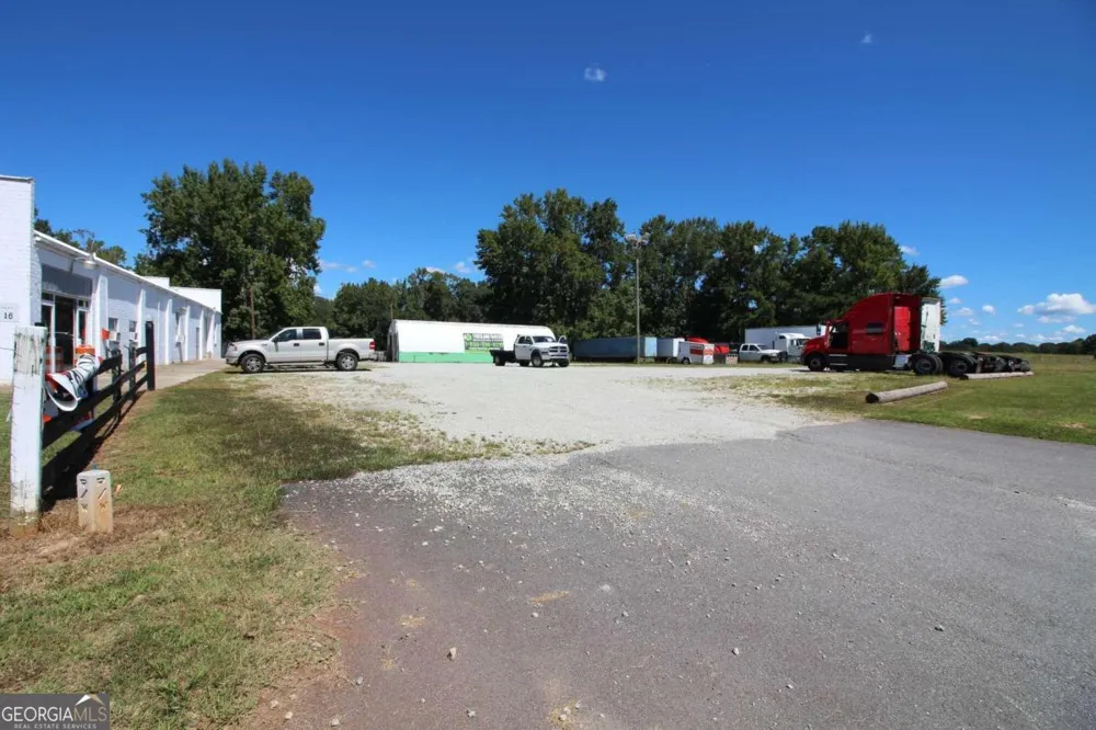 18 Highway 16 Newnan, GA 30263