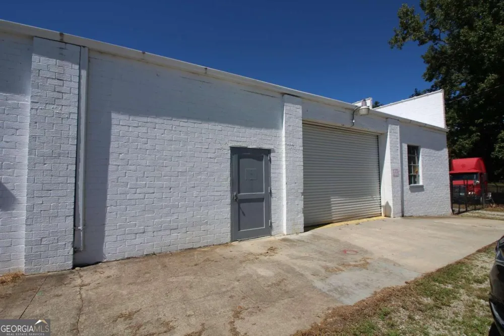 18 Highway 16 Newnan, GA 30263