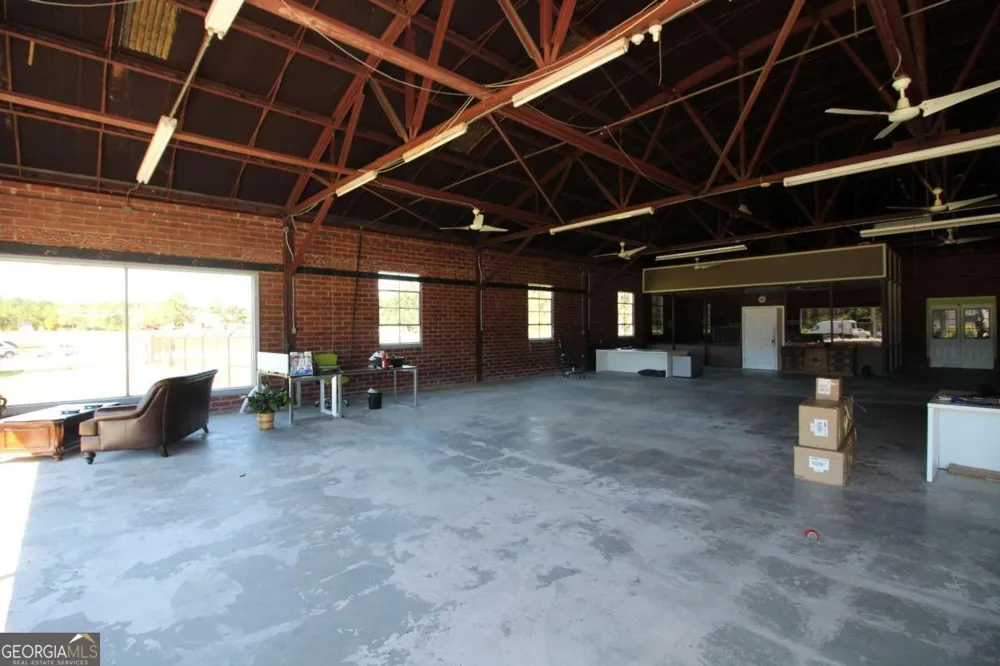 18 Highway 16 Newnan, GA 30263