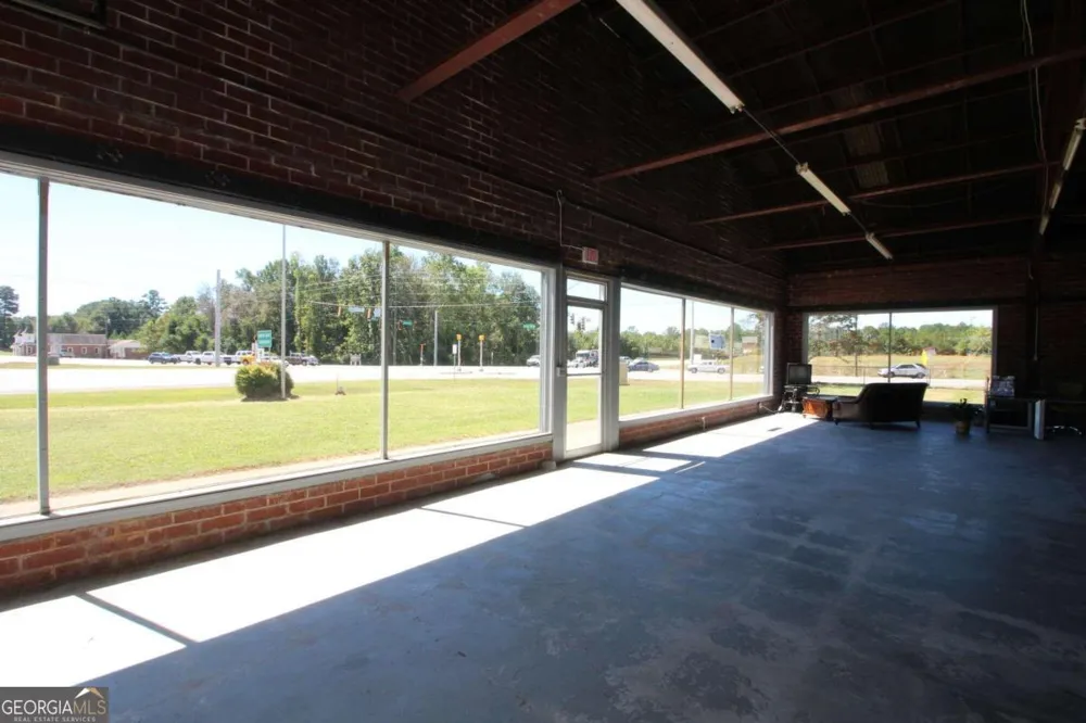 18 Highway 16 Newnan, GA 30263