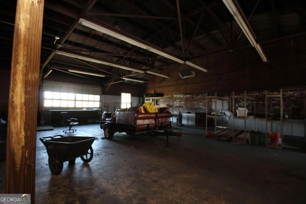 18 Highway 16 Newnan, GA 30263