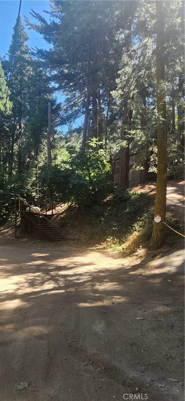342 Ballenger Cedarpines Park, CA 92322