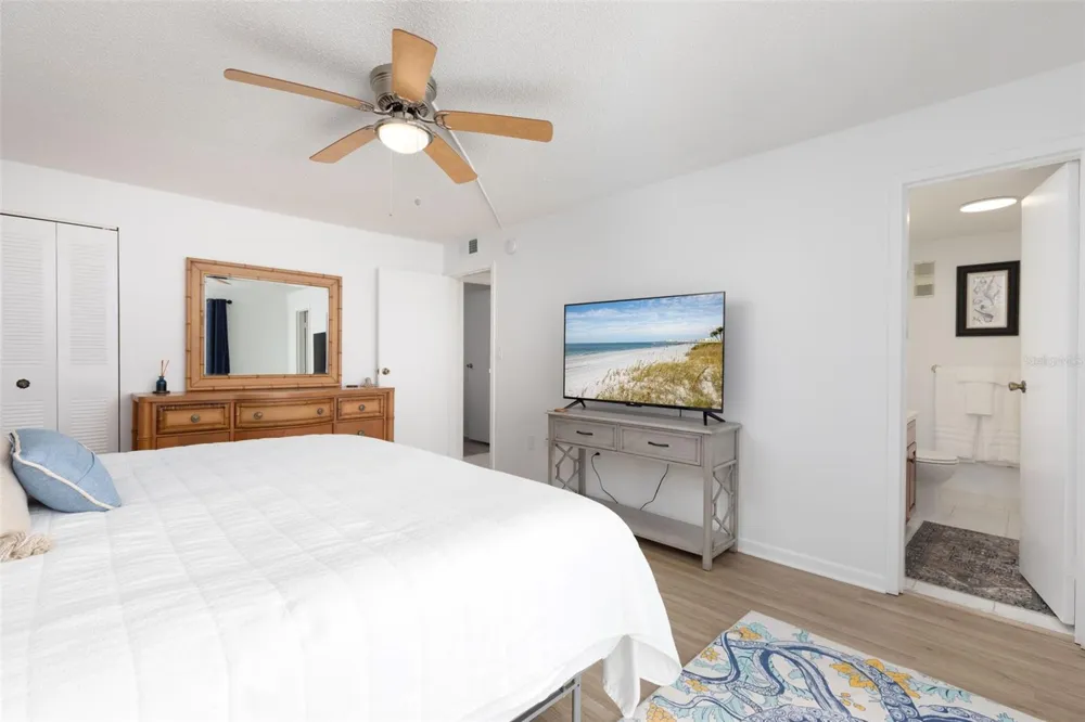 11000 GULF BOULEVARD #1002 Treasure Island, FL 33706