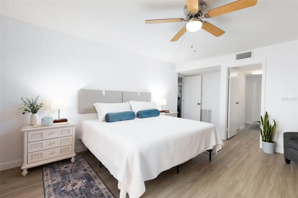 11000 GULF BOULEVARD #1002 Treasure Island, FL 33706