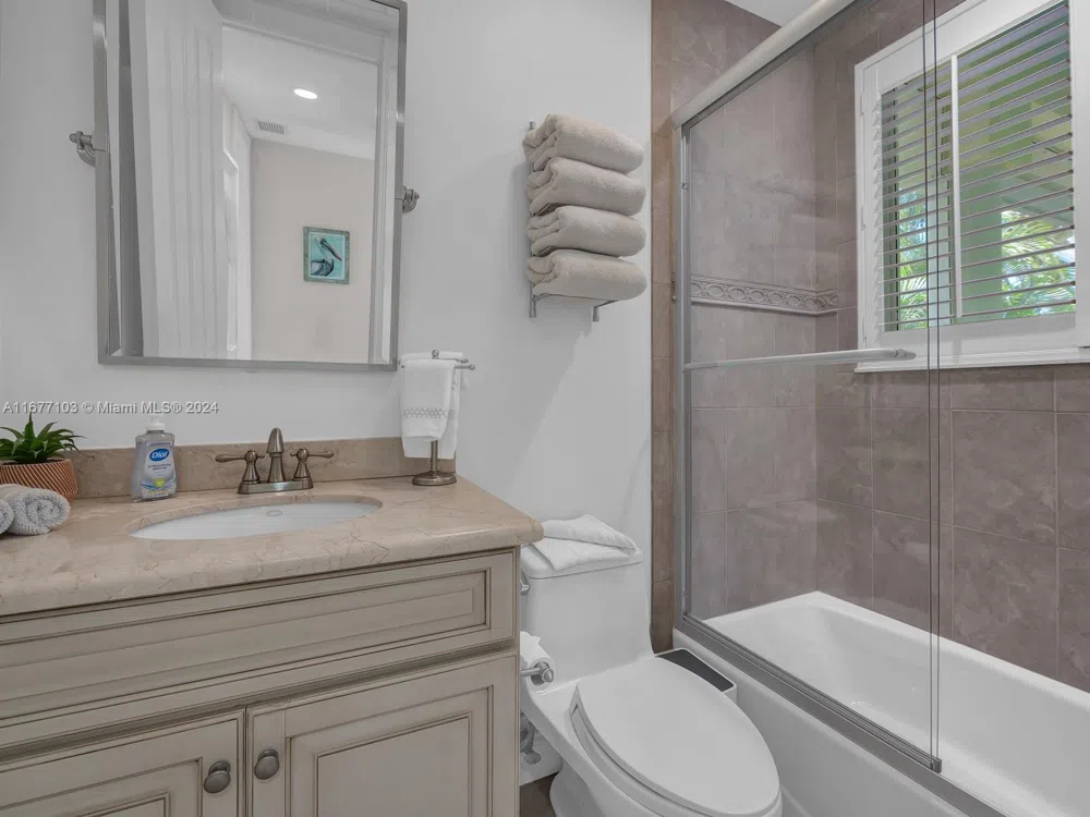 3 North Dr Key Largo, FL 33037