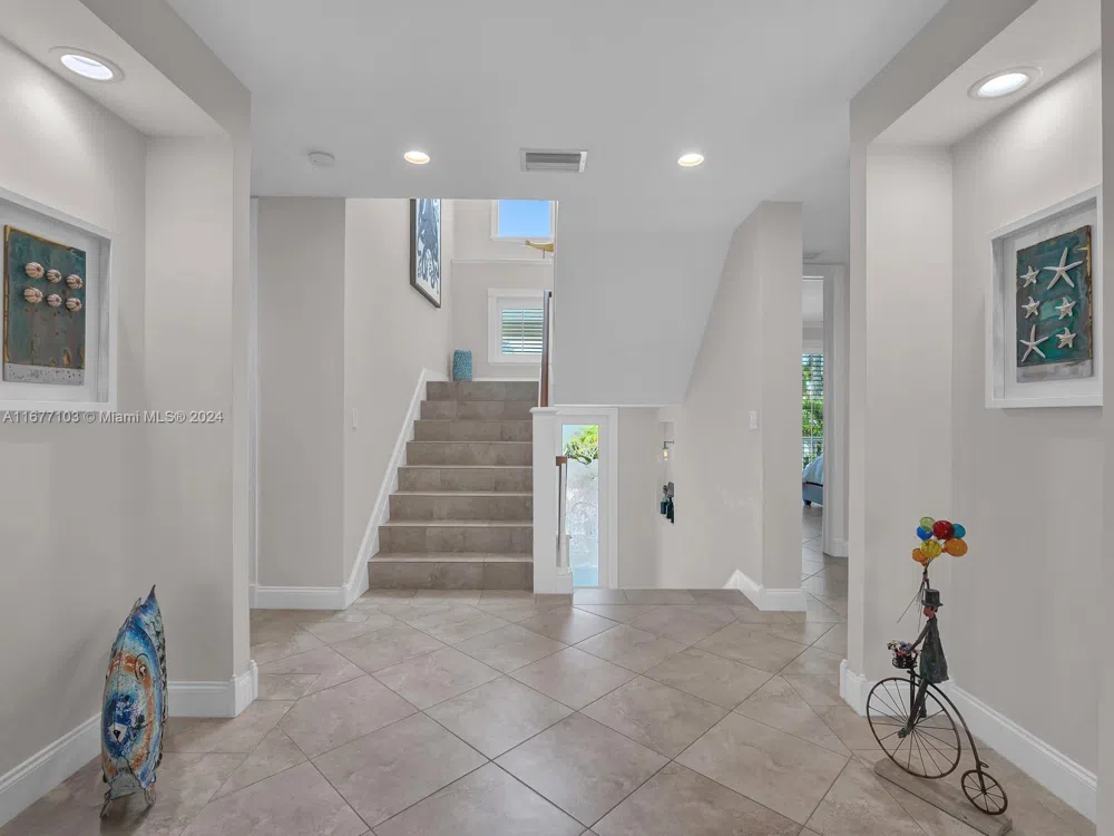 3 North Dr Key Largo, FL 33037