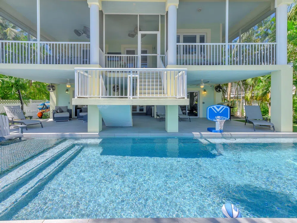 3 North Dr Key Largo, FL 33037
