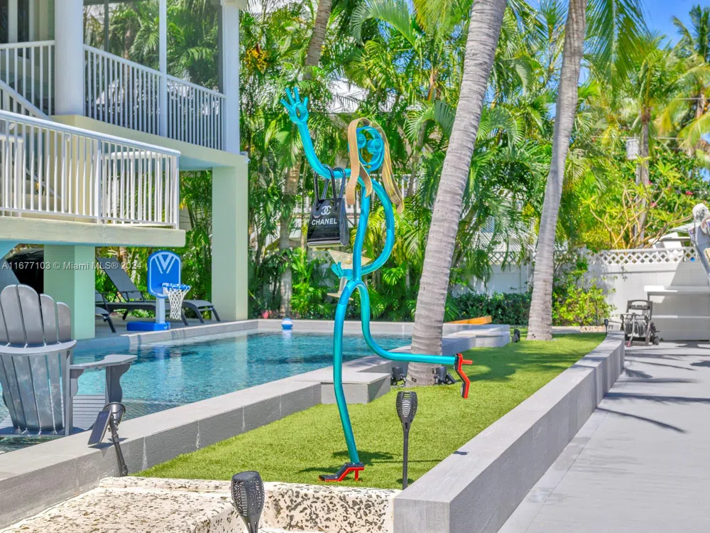 3 North Dr Key Largo, FL 33037