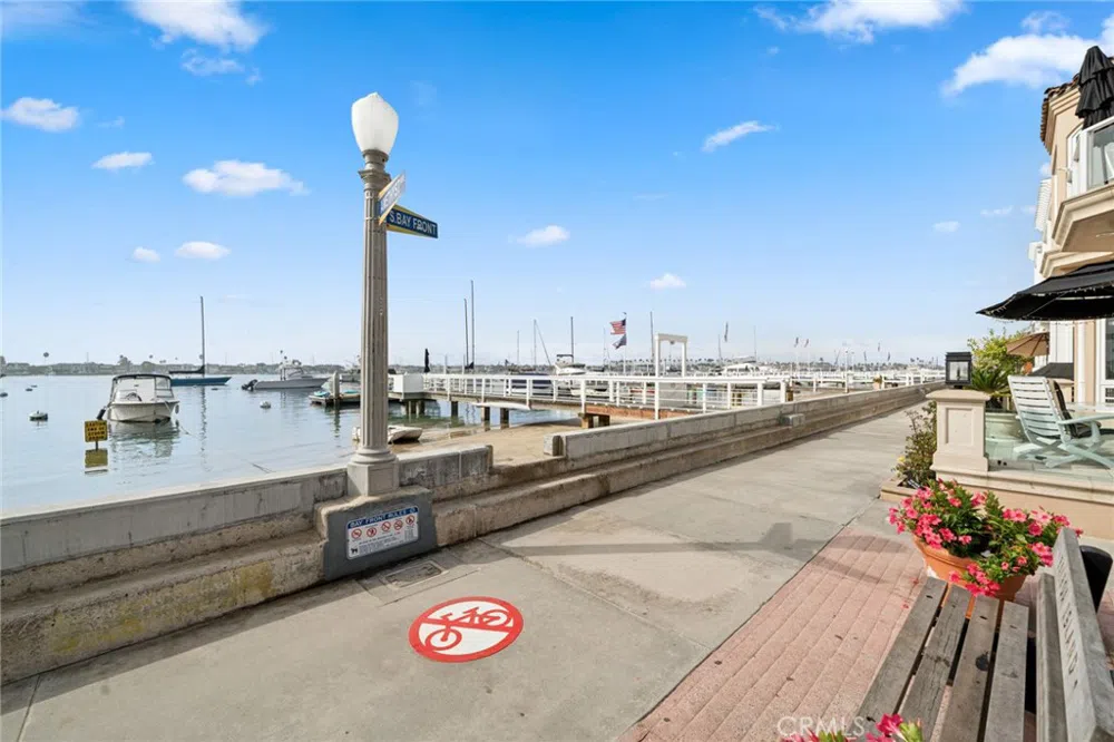 117 Amethyst Avenue Newport Beach, CA 92662