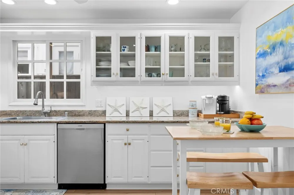 117 Amethyst Avenue Newport Beach, CA 92662