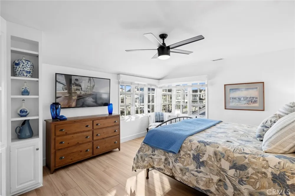 117 Amethyst Avenue Newport Beach, CA 92662