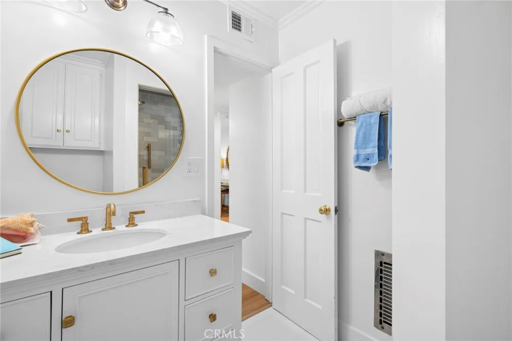 117 Amethyst Avenue Newport Beach, CA 92662