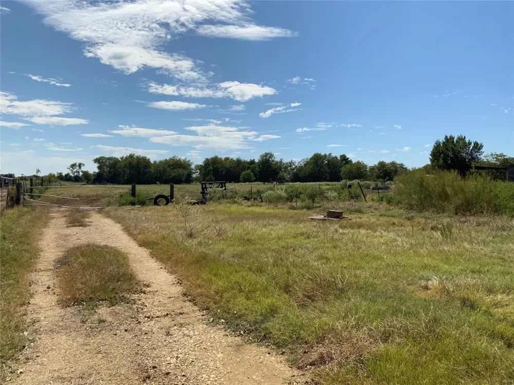 8989 Fm 141 Road Dime Box, TX 77853