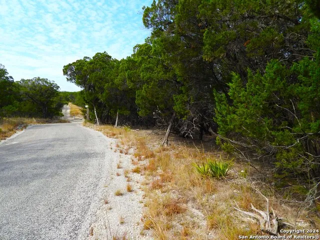 TBD SIMMONS ROAD Lakehills, TX 78063