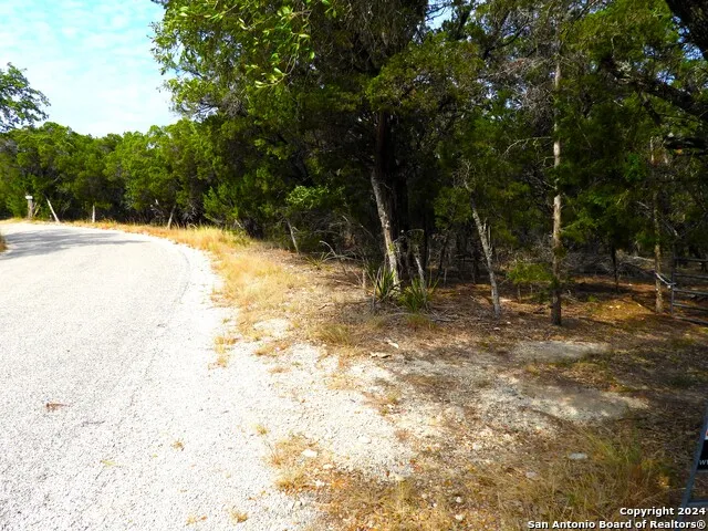 TBD SIMMONS ROAD Lakehills, TX 78063
