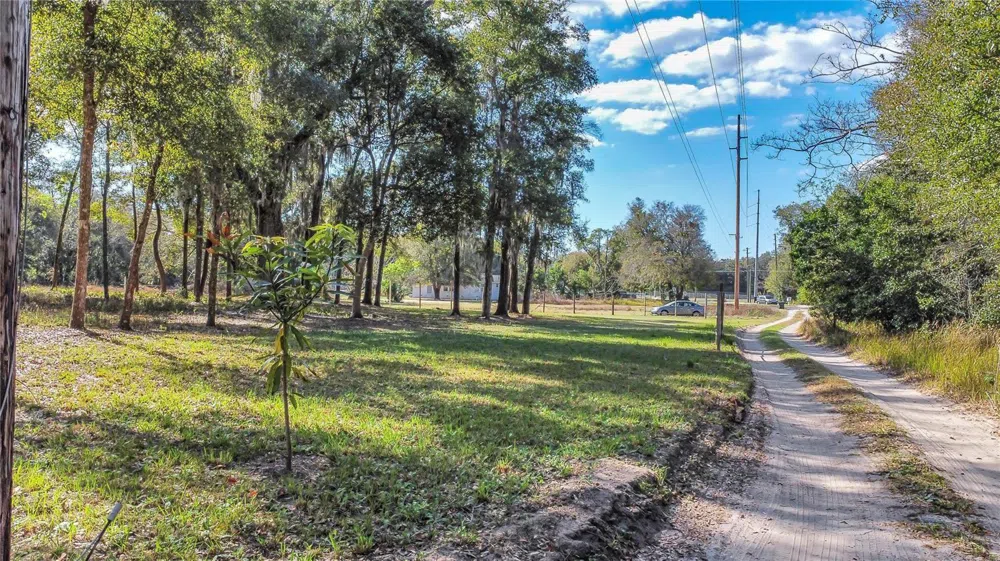 608 E 13TH STREET Apopka, FL 32703
