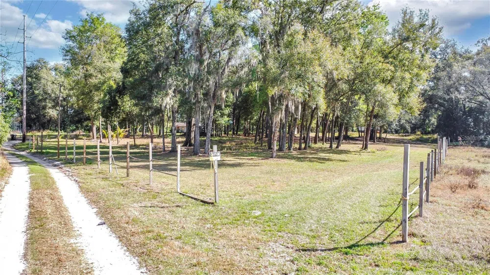 608 E 13TH STREET Apopka, FL 32703