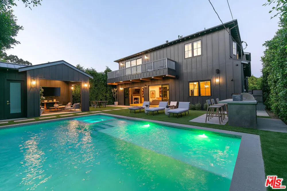 4261 Denny Avenue Toluca Lake, CA 91602