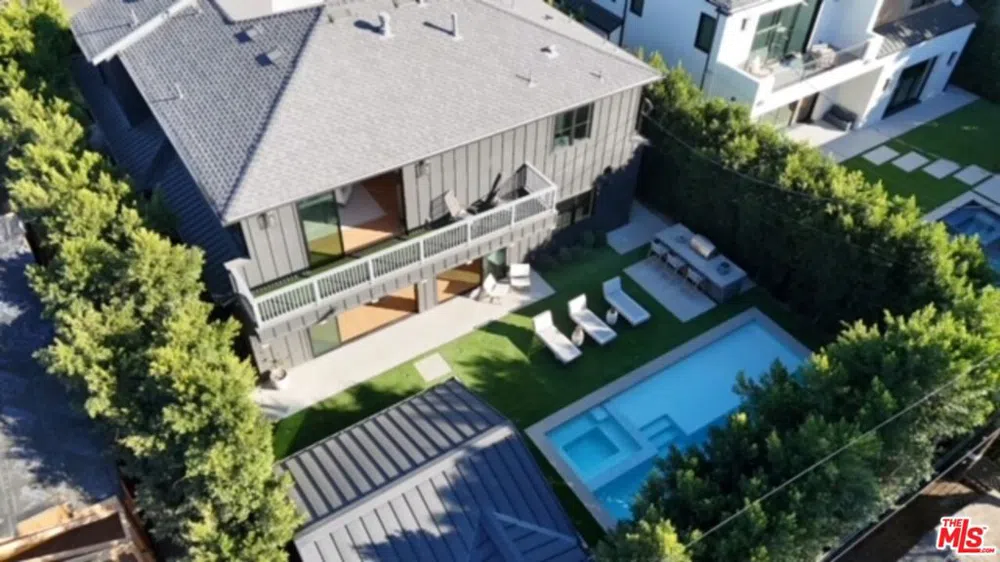4261 Denny Avenue Toluca Lake, CA 91602