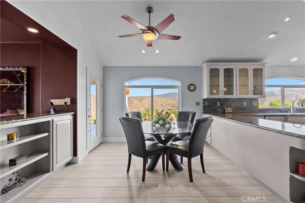 31800 Diamond View Lane Agua Dulce, CA 91390