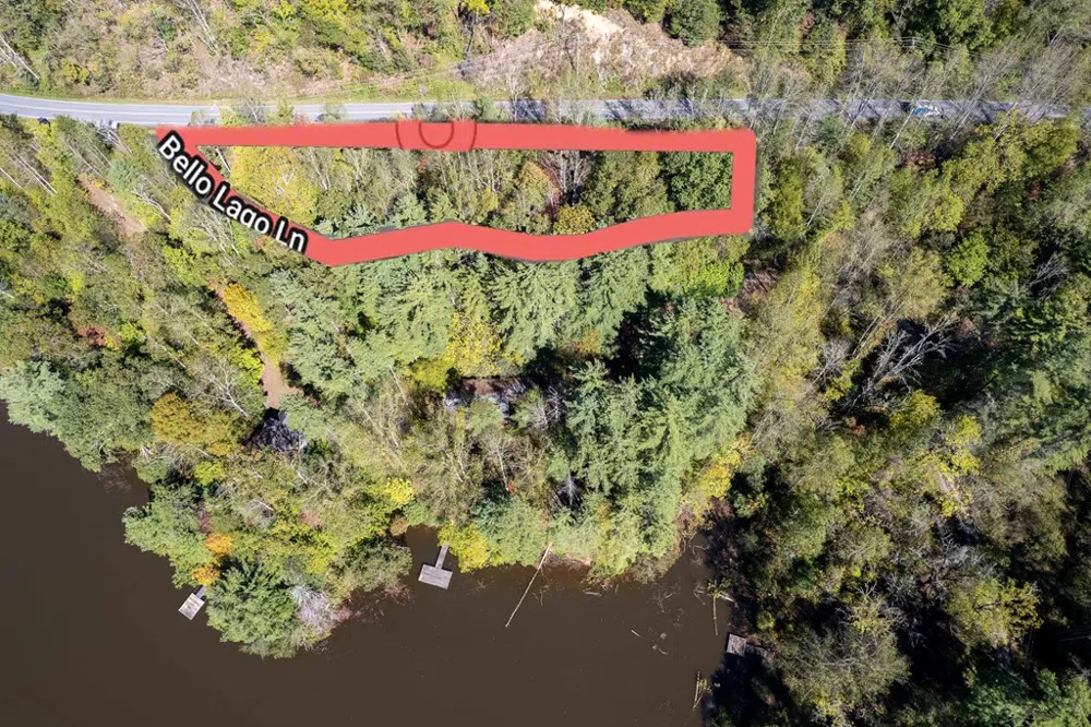Bello Lago Ln. Tuckasegee, NC 28783
