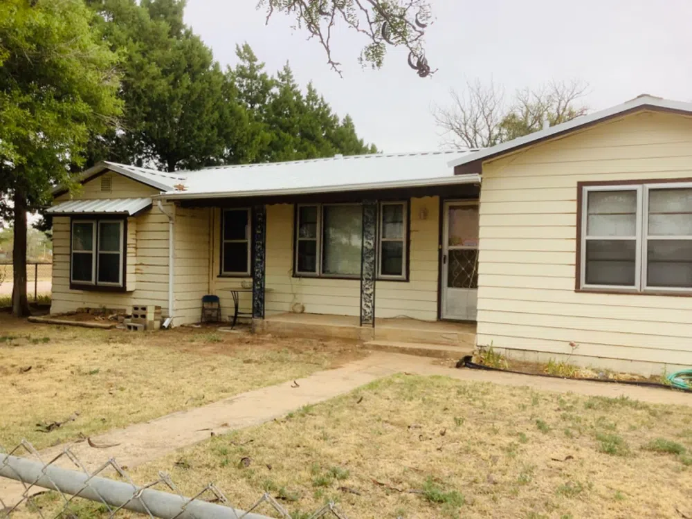 520 Ave K Ralls, TX 79357