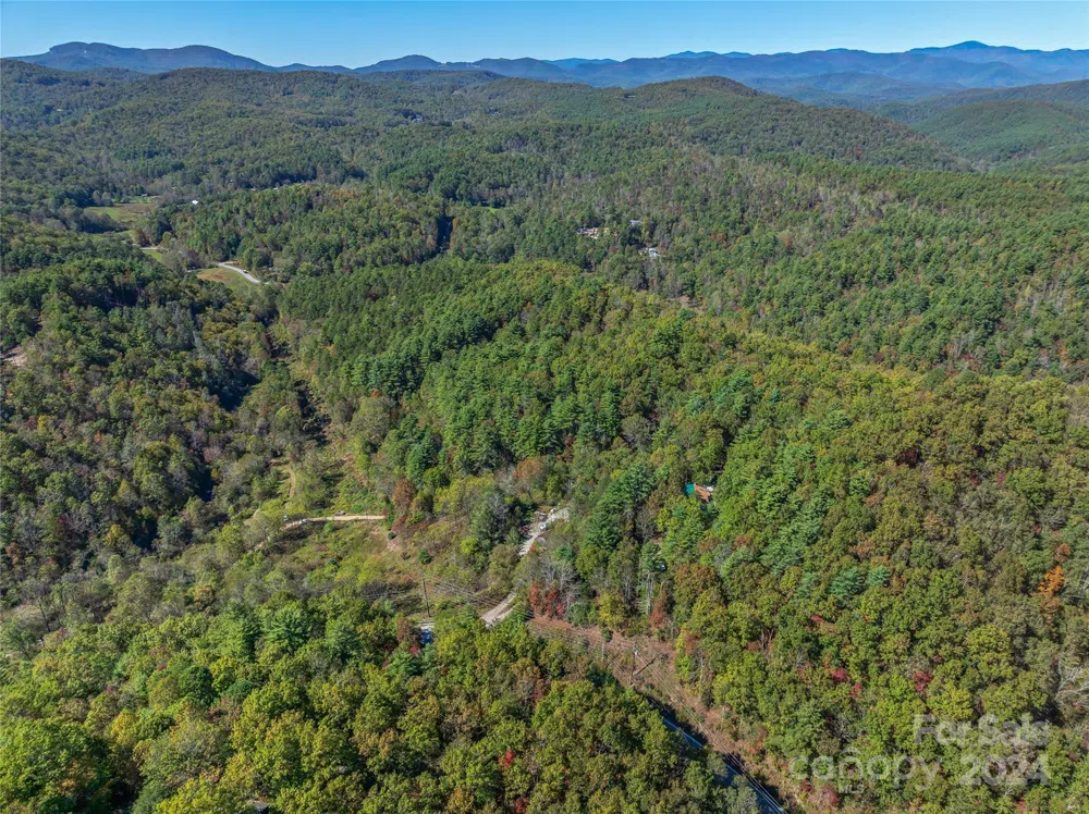 99999 Yager Farms Road Lake Toxaway, NC 28747