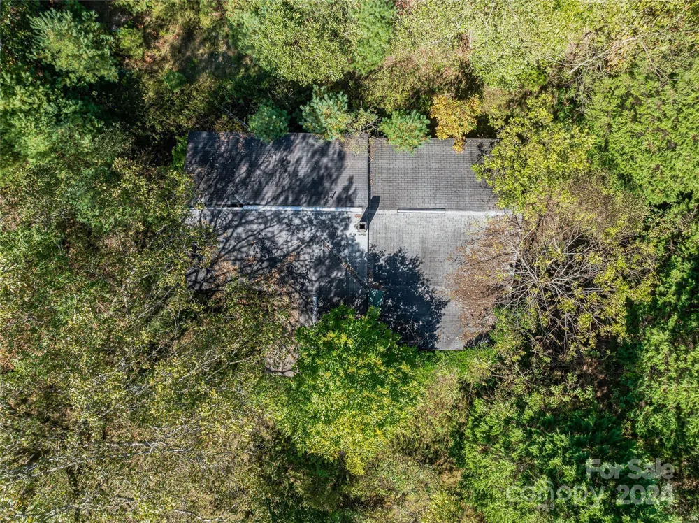 99999 Yager Farms Road Lake Toxaway, NC 28747
