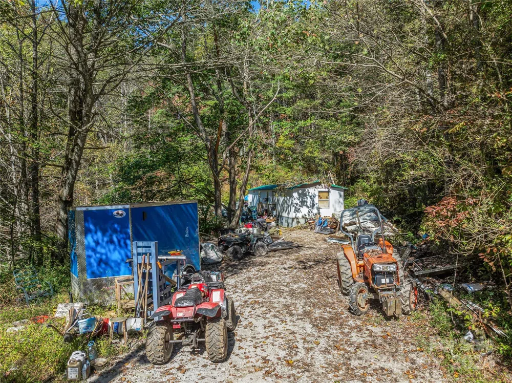 99999 Yager Farms Road Lake Toxaway, NC 28747