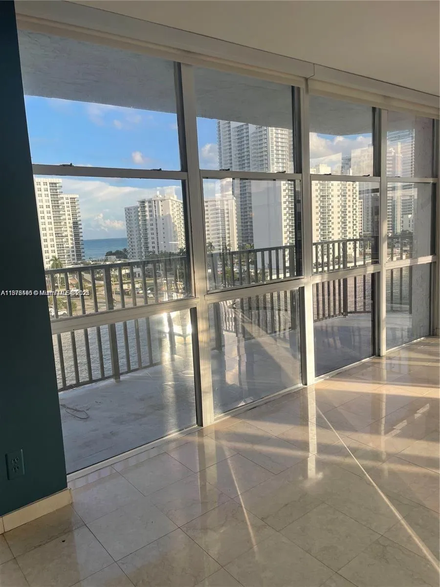 1000 Parkview Dr #920 Hallandale Beach, FL 33009