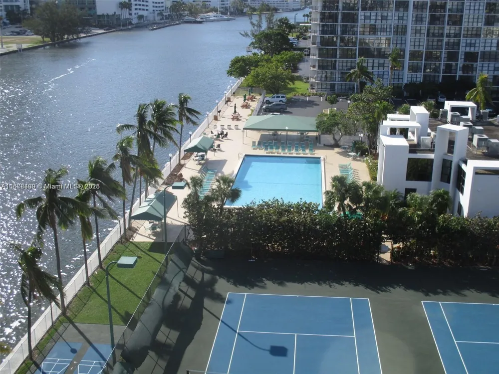 1000 Parkview Dr #920 Hallandale Beach, FL 33009