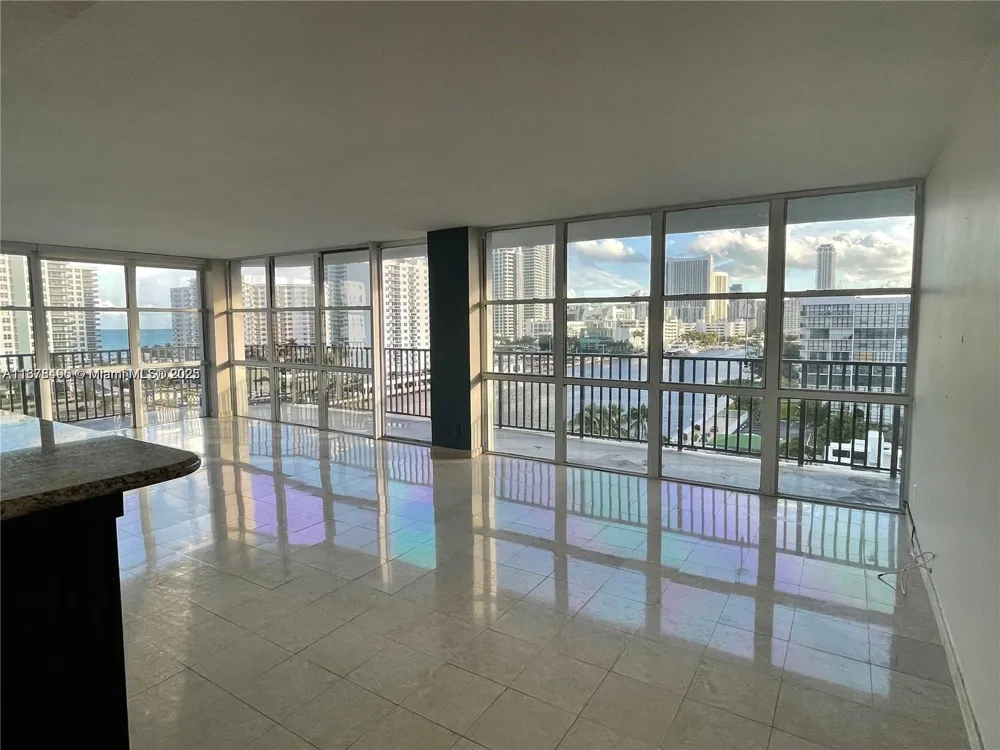 1000 Parkview Dr #920 Hallandale Beach, FL 33009