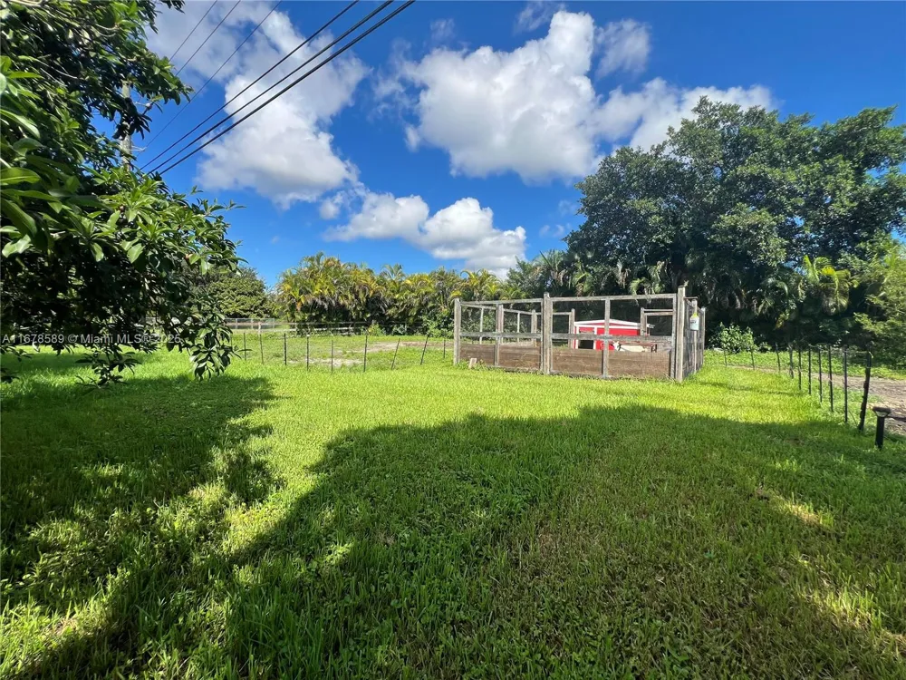 20321 SW 48th St Southwest Ranches, FL 33332