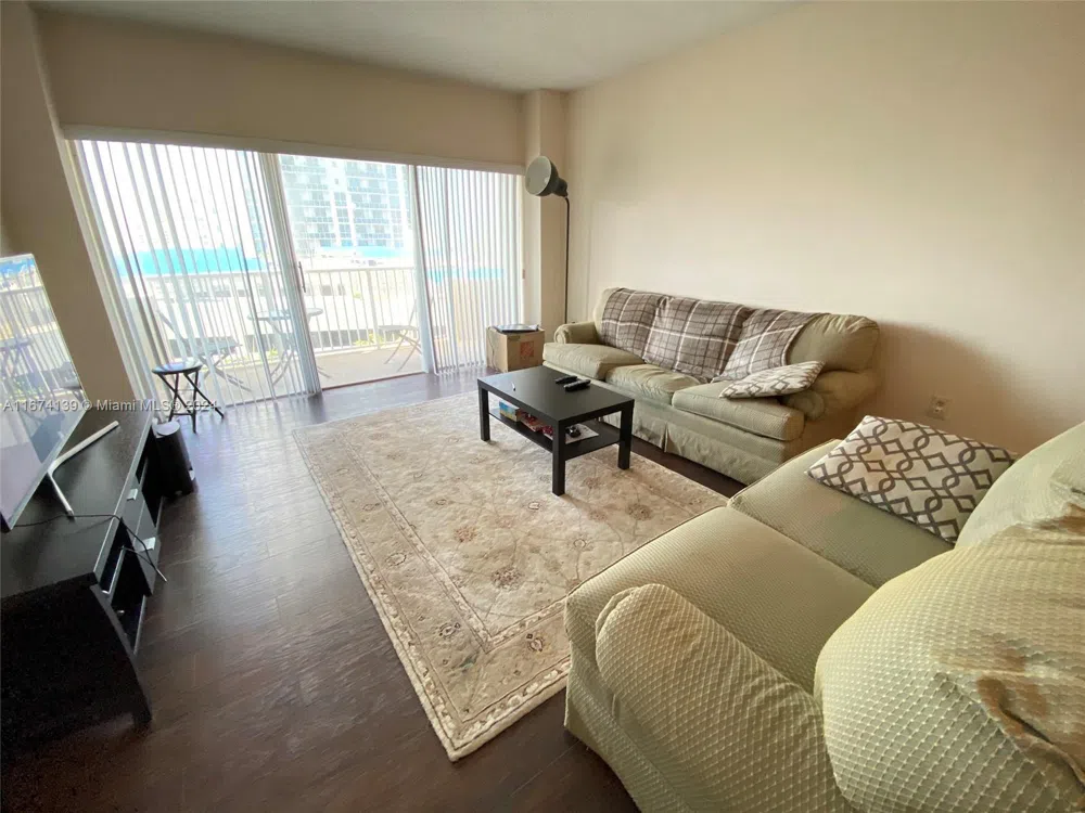 1965 S Ocean Dr #4D Hallandale Beach, FL 33009