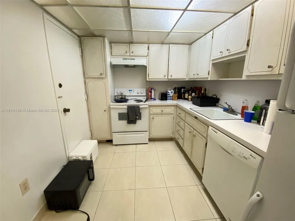 1965 S Ocean Dr #4D Hallandale Beach, FL 33009