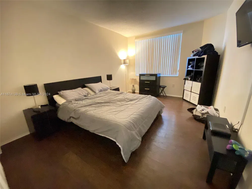 1965 S Ocean Dr #4D Hallandale Beach, FL 33009