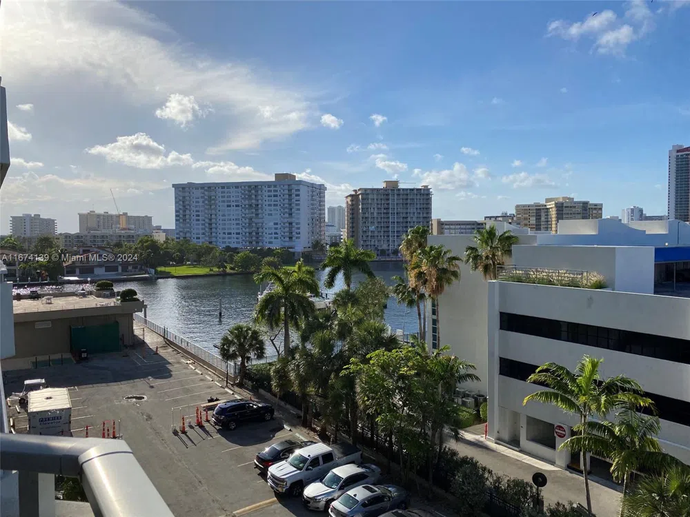 1965 S Ocean Dr #4D Hallandale Beach, FL 33009