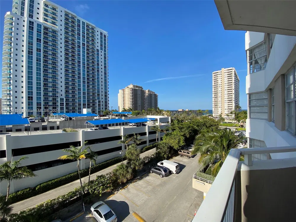 1965 S Ocean Dr #4D Hallandale Beach, FL 33009