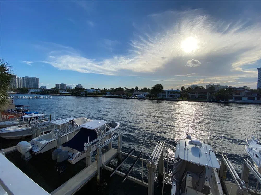 1965 S Ocean Dr #4D Hallandale Beach, FL 33009