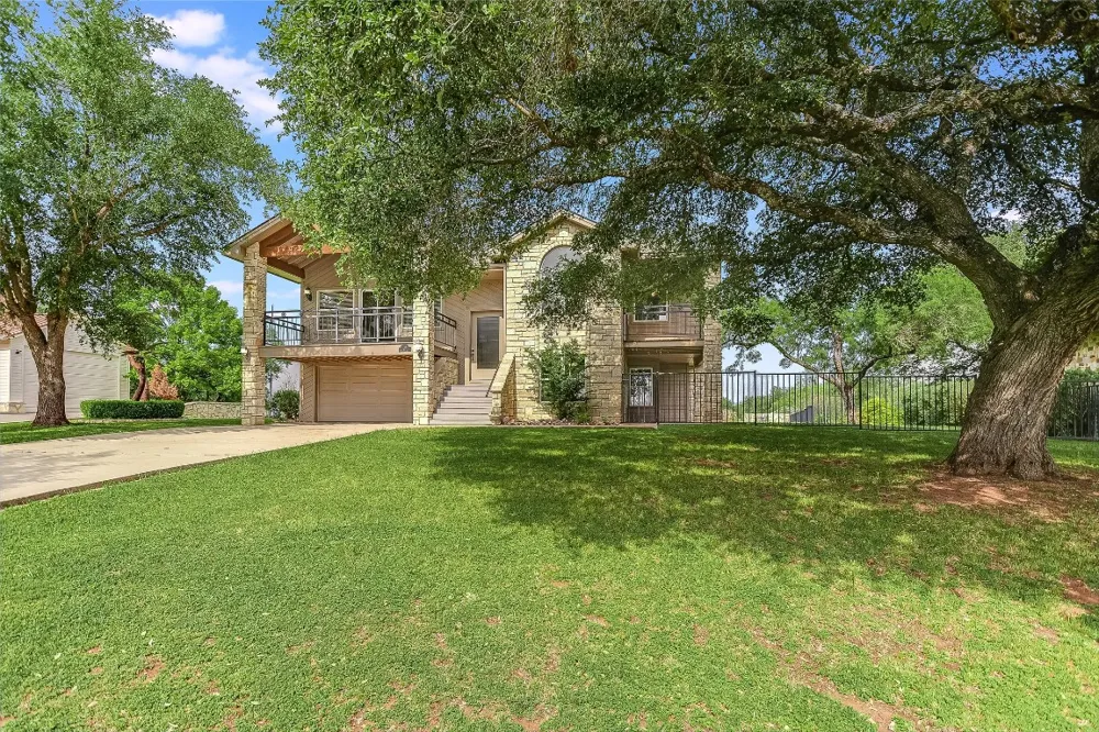 339 Quail Run Court Spicewood, TX 78669