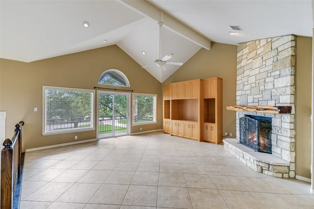 339 Quail Run Court Spicewood, TX 78669