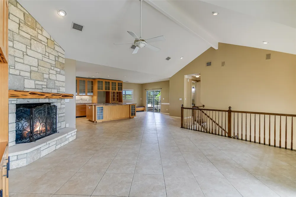 339 Quail Run Court Spicewood, TX 78669