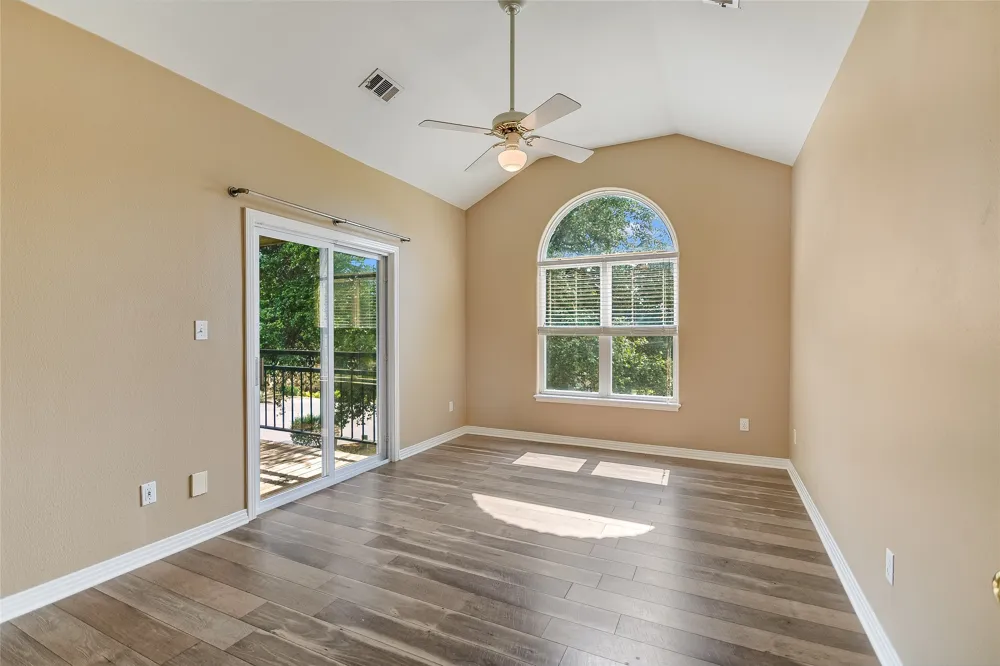339 Quail Run Court Spicewood, TX 78669
