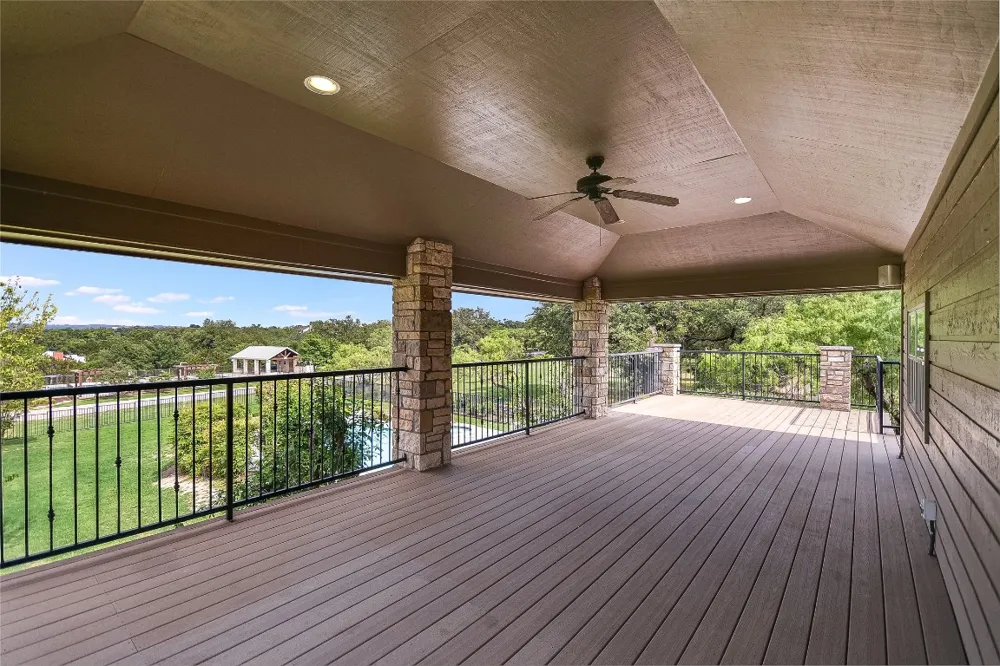 339 Quail Run Court Spicewood, TX 78669